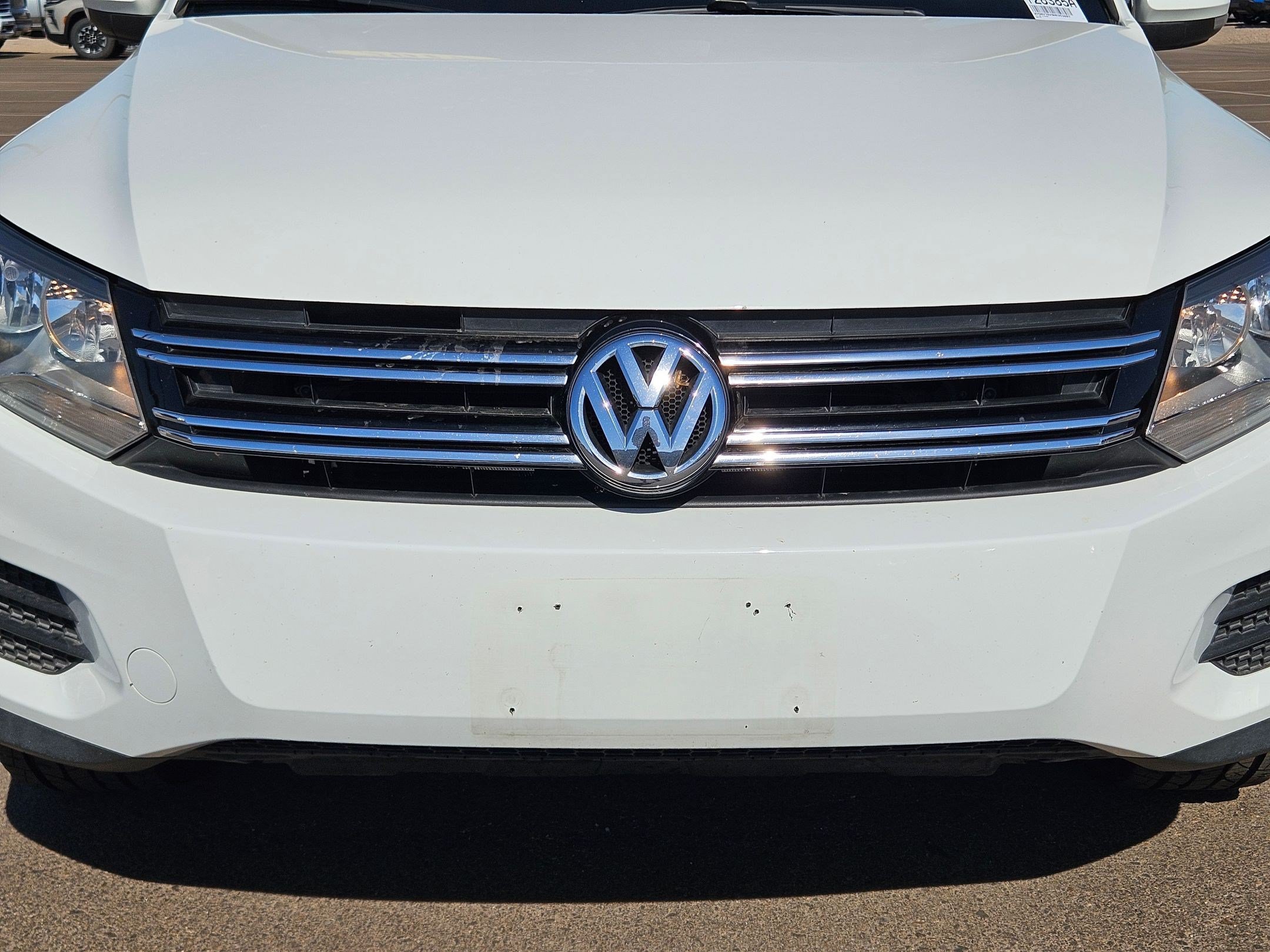 Certified Used 2017 White Volkswagen 2.0T image 9