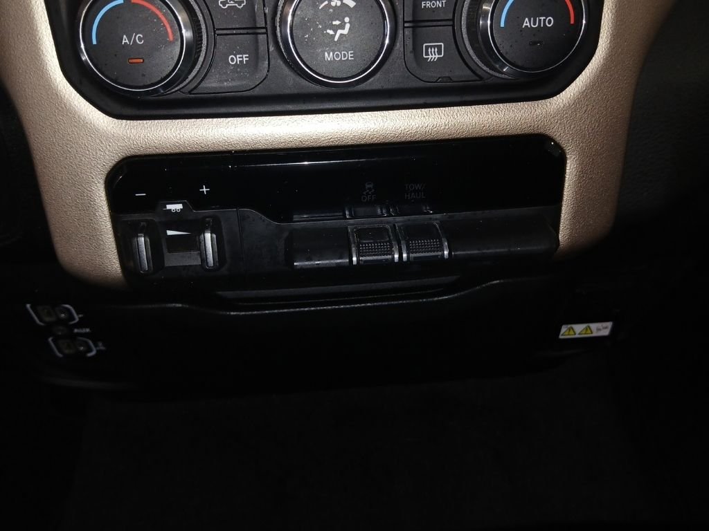 Used 2022 White Ram Laramie image 26