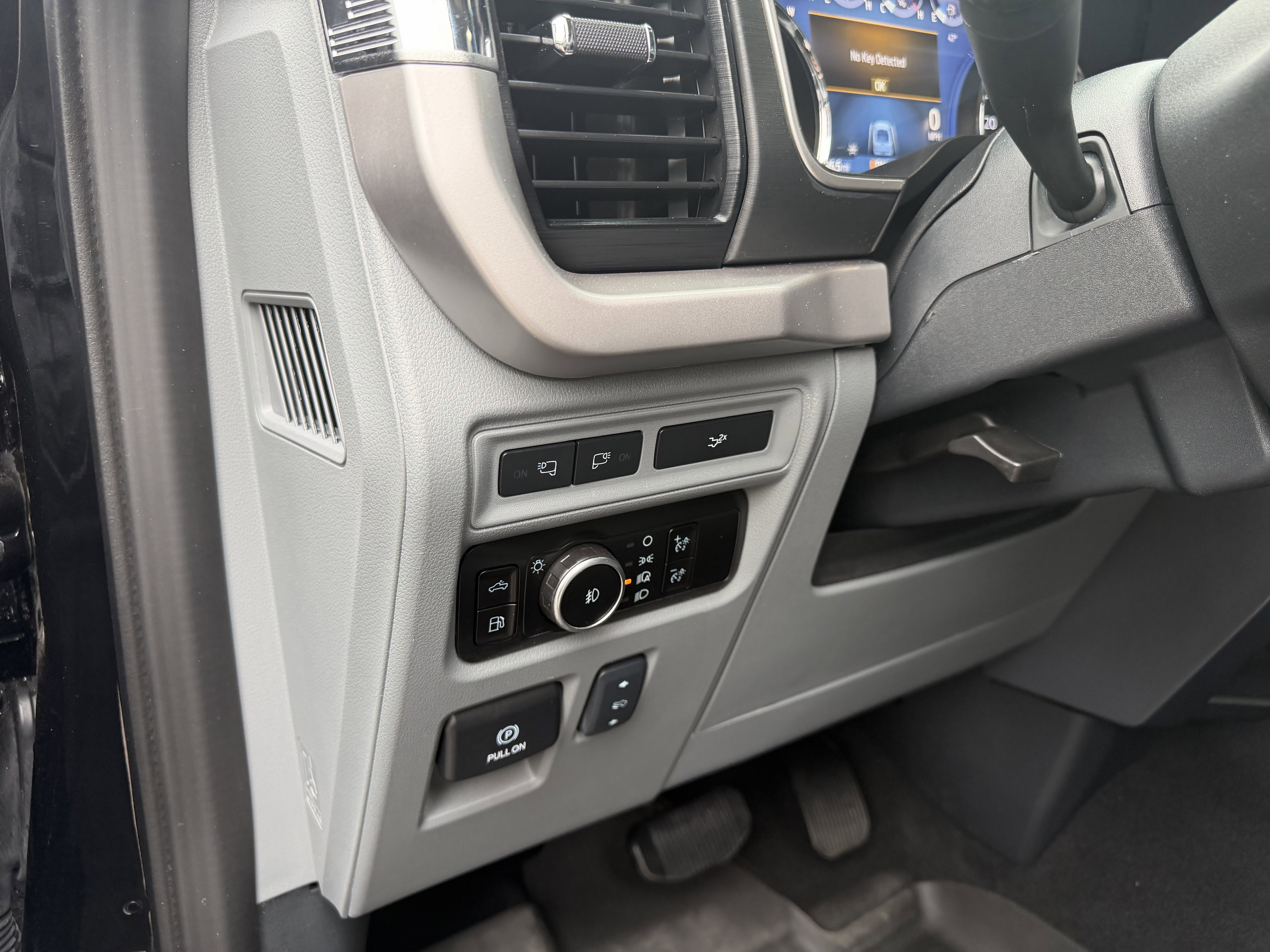 2023 Ford F-150 XLT - Photo 18