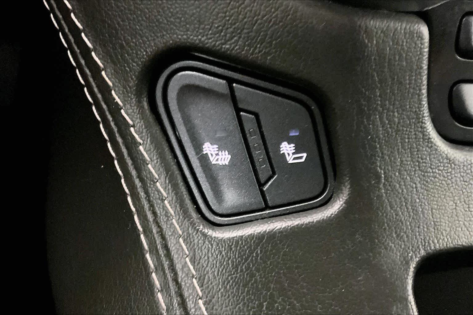 Used 2017 SILVER ICE METALLIC Chevrolet LT image 34