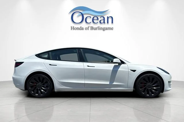 Used 2022  Tesla Performance image 3