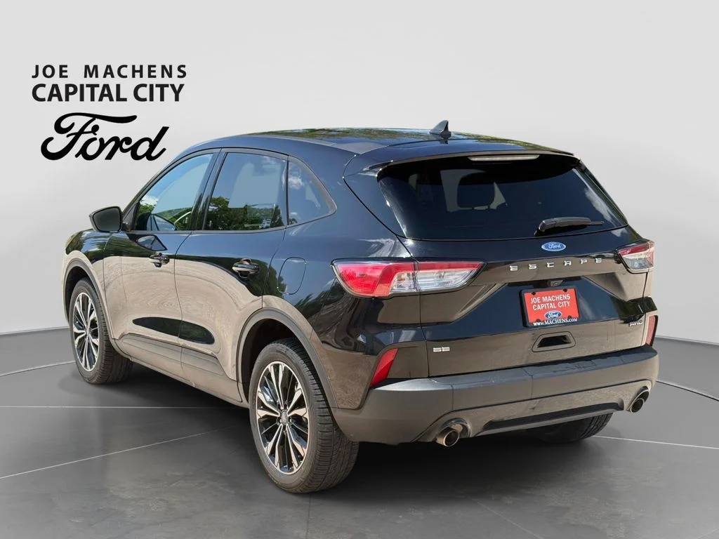 Used 2022 Agate Black Metallic Ford SE image 7