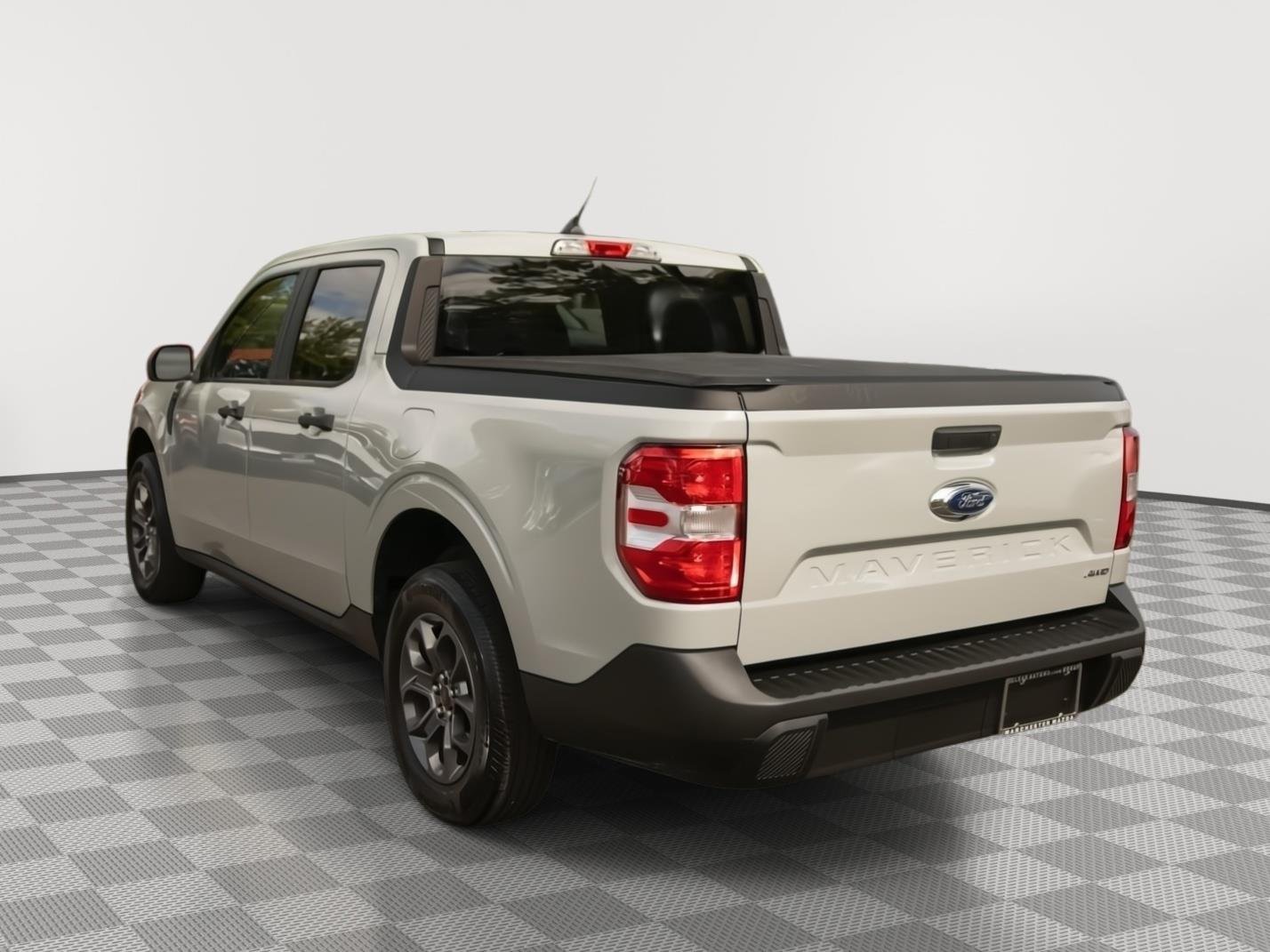 Used 2024 Atlas Blue Metallic Ford XLT image 20