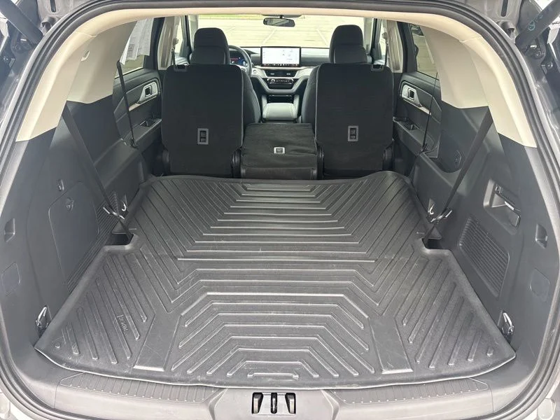 Used 2025 Gray Ford Active image 12