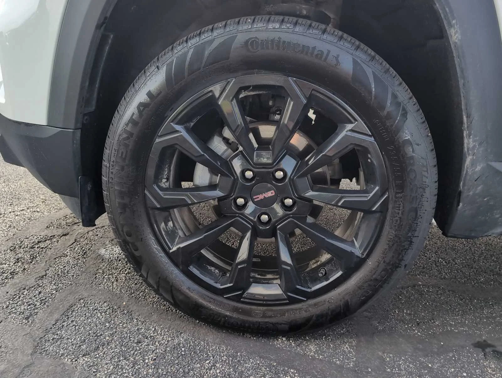 Used 2026 Summit White GMC Elevation image 35