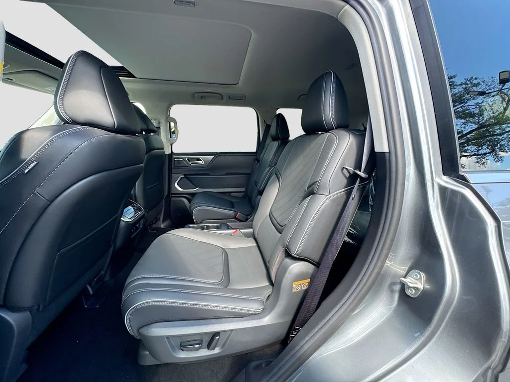 New 2027 DYNAMIC METAL INFINITI Luxe 4WD image 26