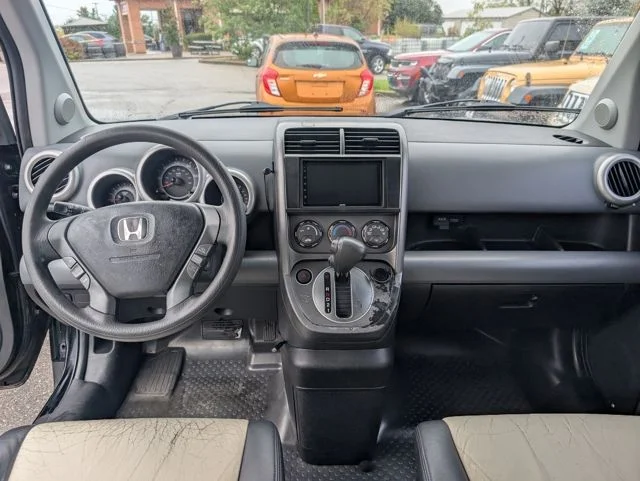Used 2006 Black Honda EX-P image 9