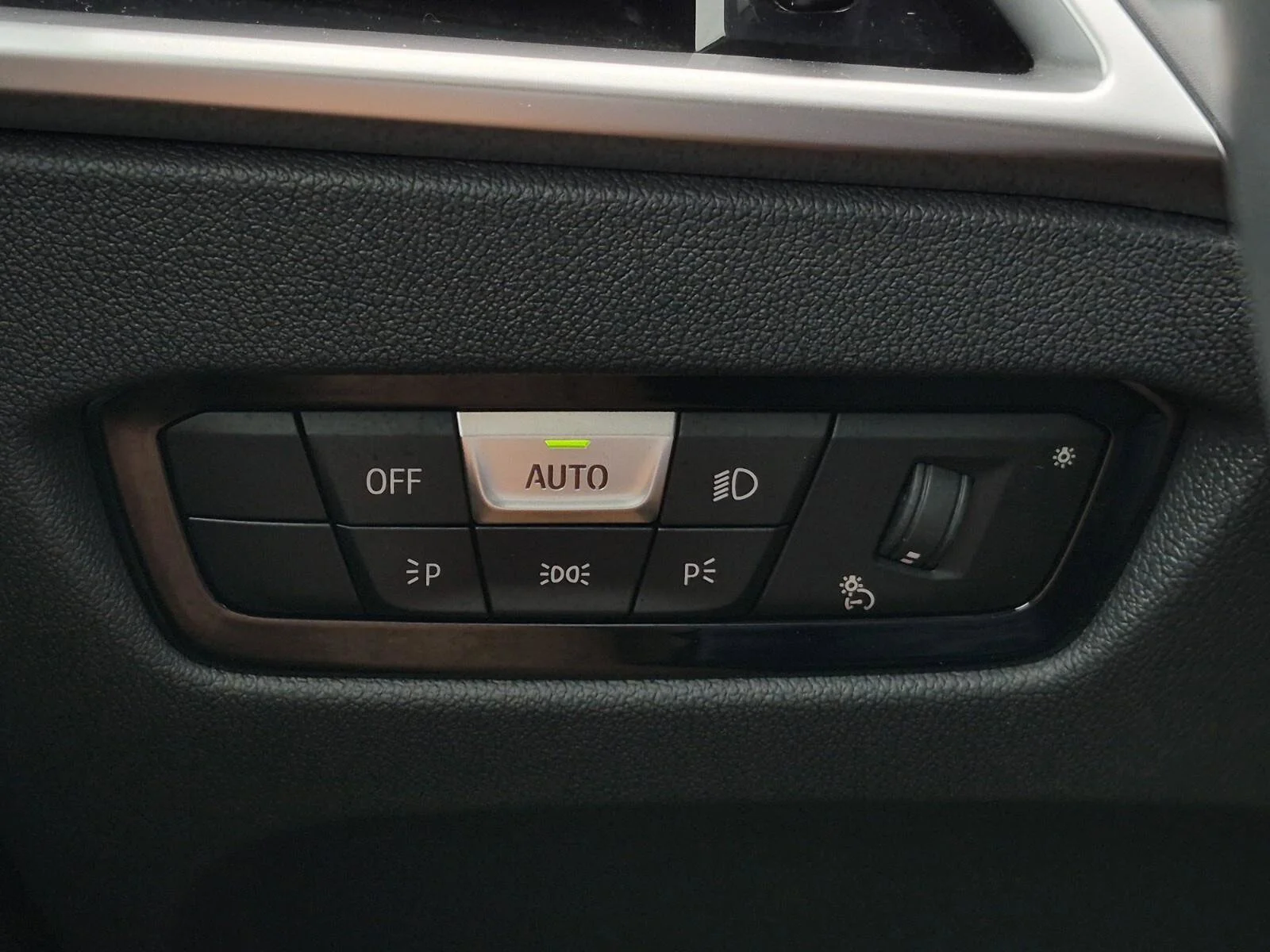 2025 BMW 4 Series 430i - Photo 35