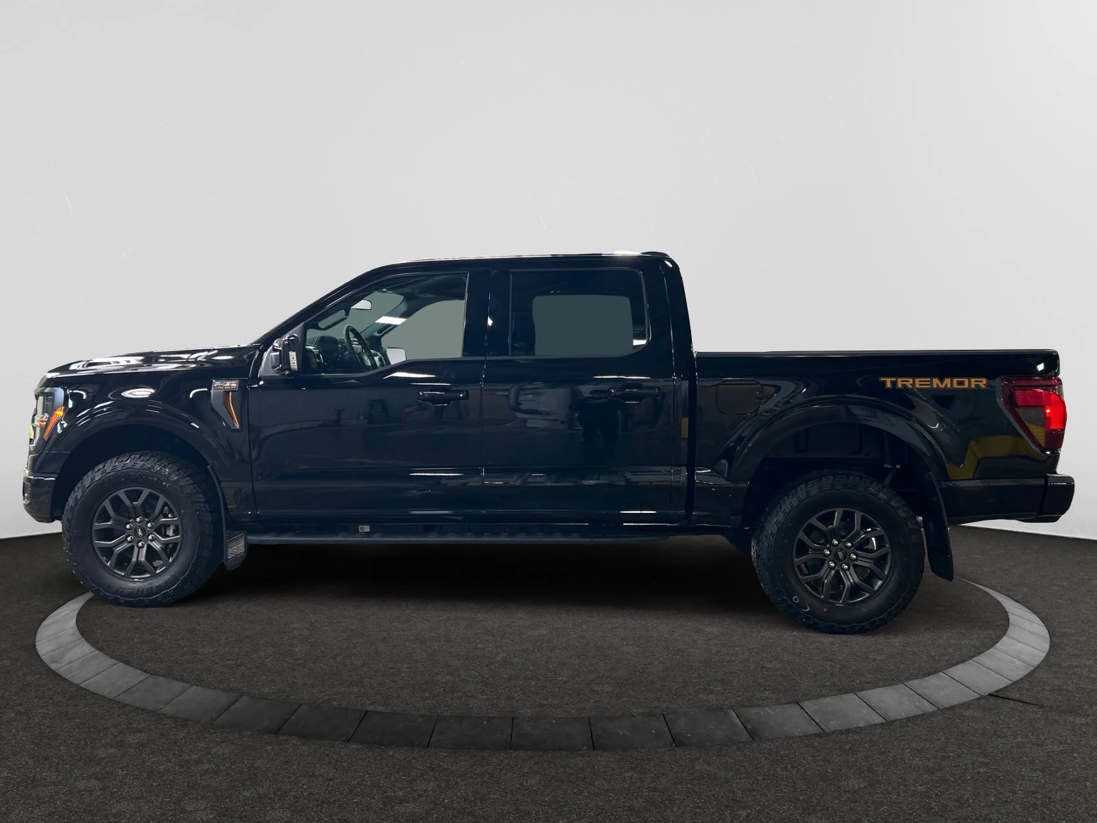 New 2026 Agate Black Metallic Ford Tremor image 2