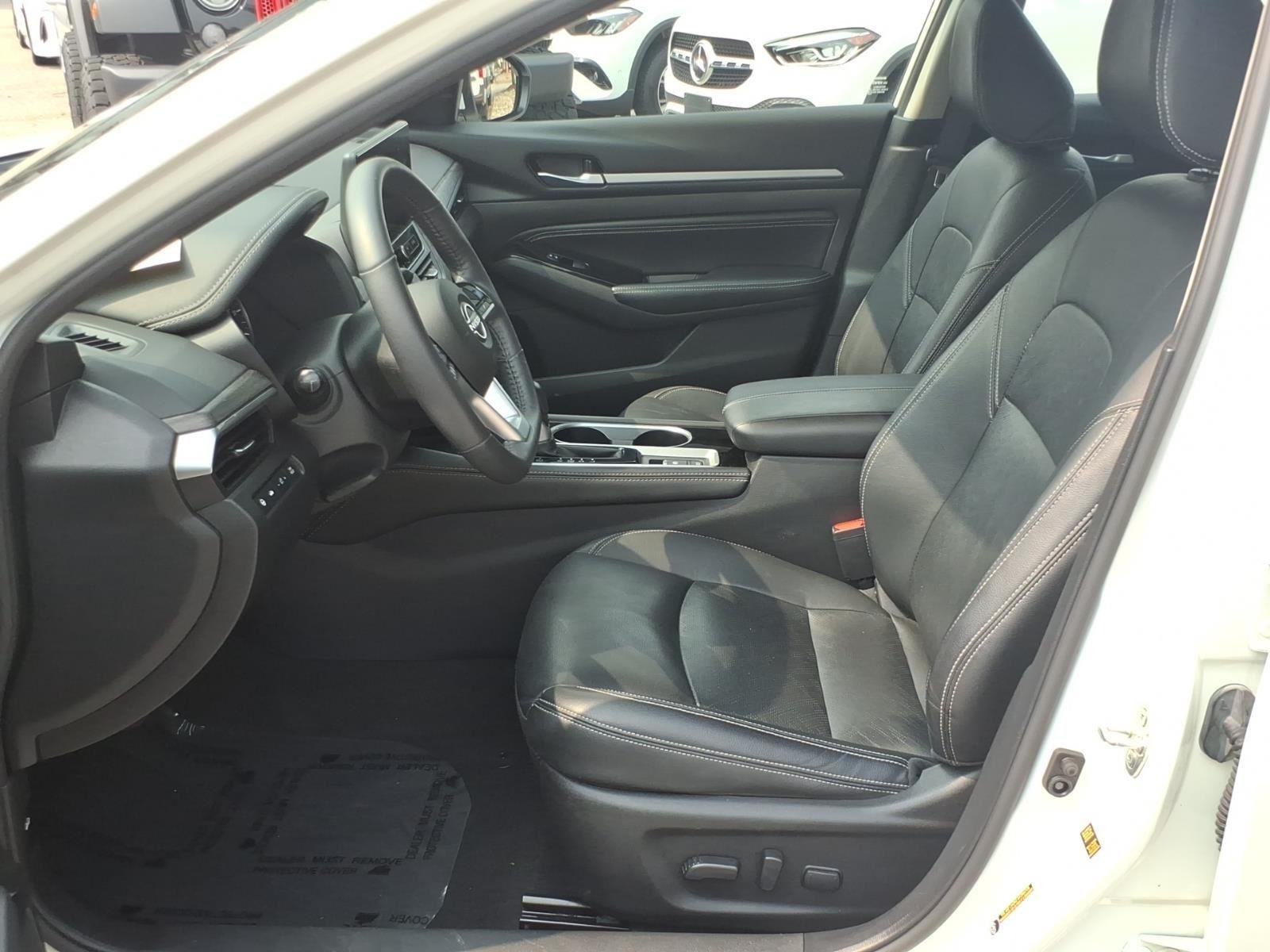 Used 2023 Pearl White Tricoat Nissan 2.5 SL image 12