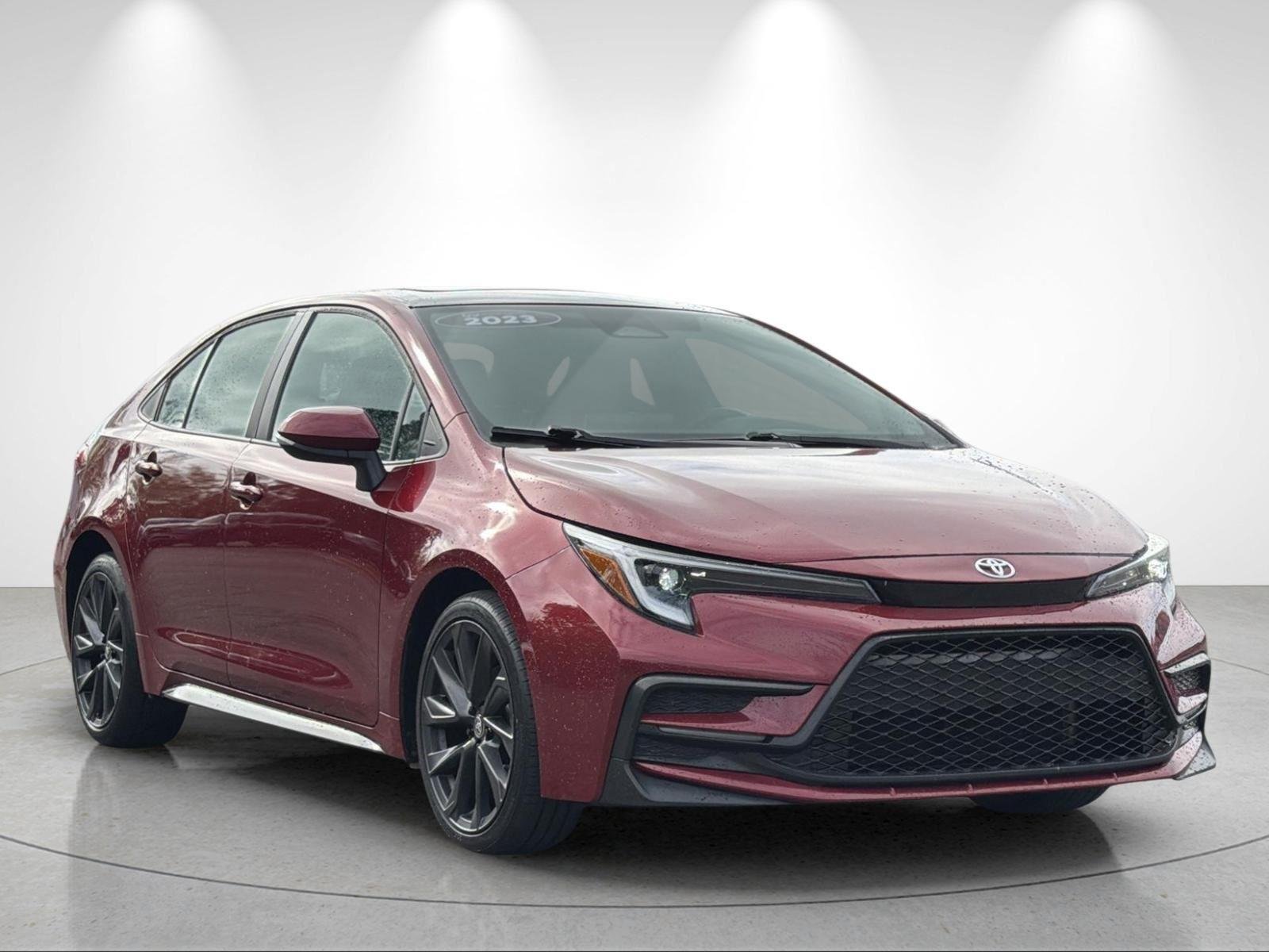 Used 2023 Ruby Flare Pearl/Midnight Black Metallic Toyota XSE image 7