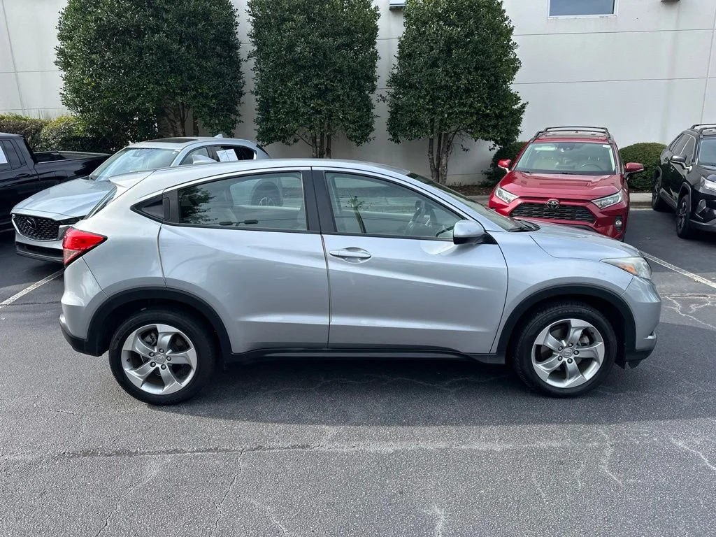 Certified Used 2018 Silver Metallic Honda LX image 2