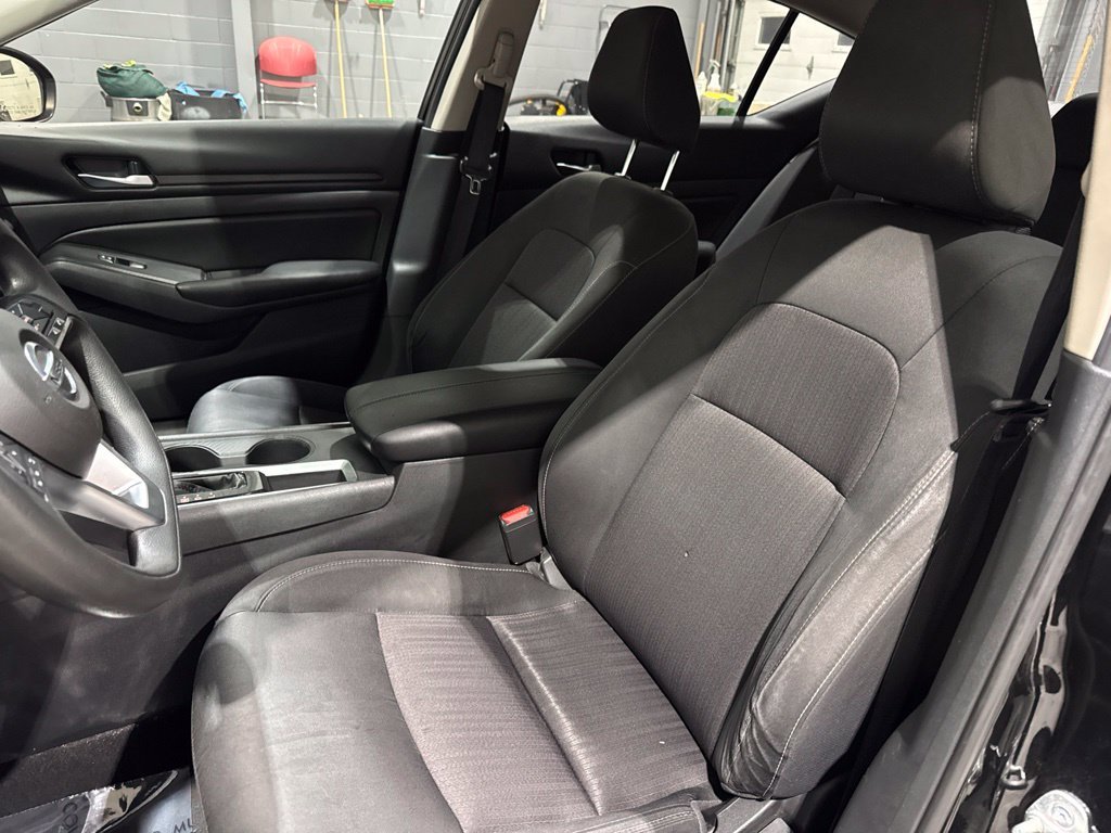 Used 2022 Black Nissan 2.5 S image 10