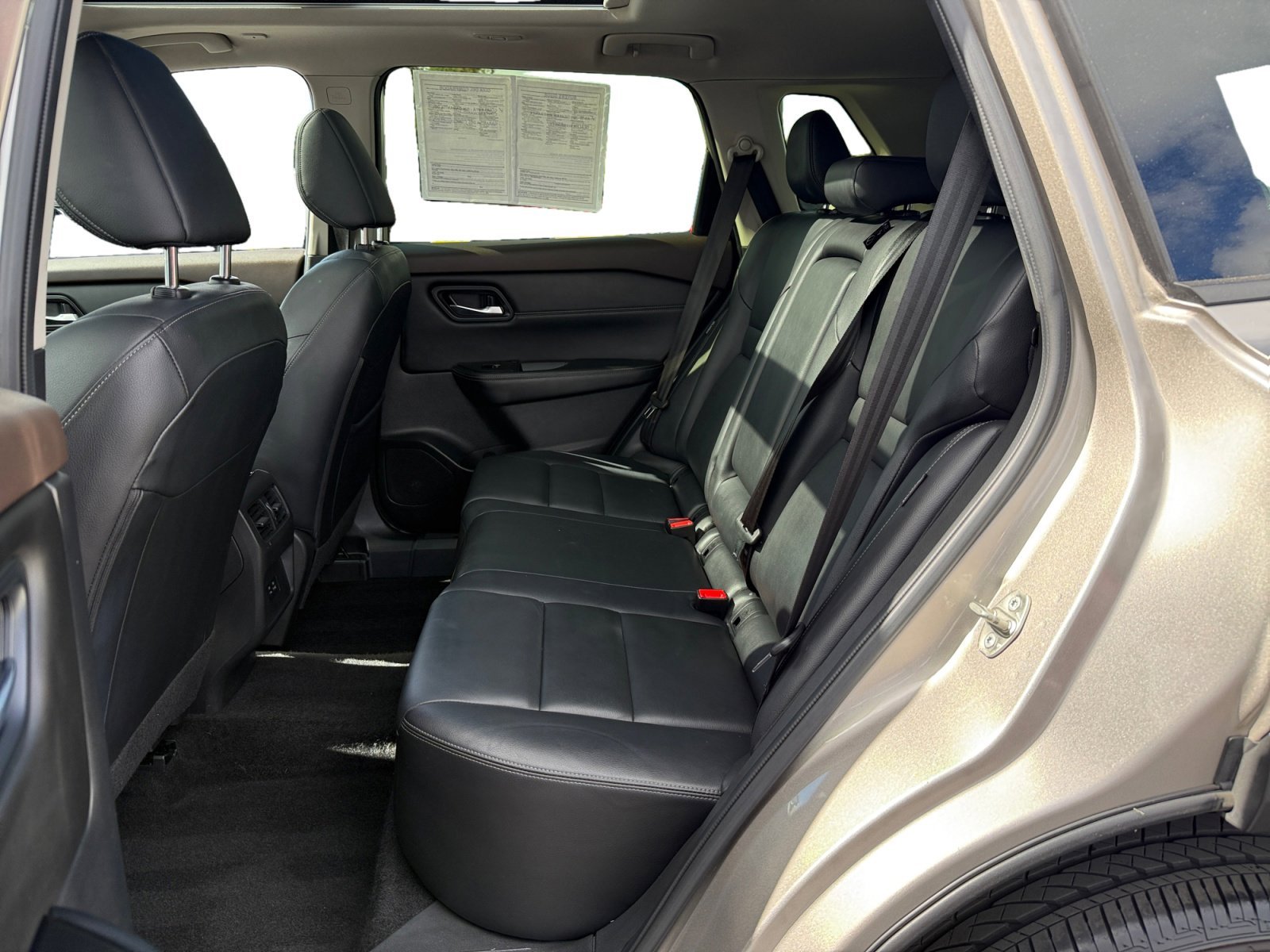 Used 2023 Champagne Silver Nissan SL image 16