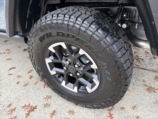 New 2026 Anvil Clear-Coat Exterior Paint Jeep Rubicon image 21