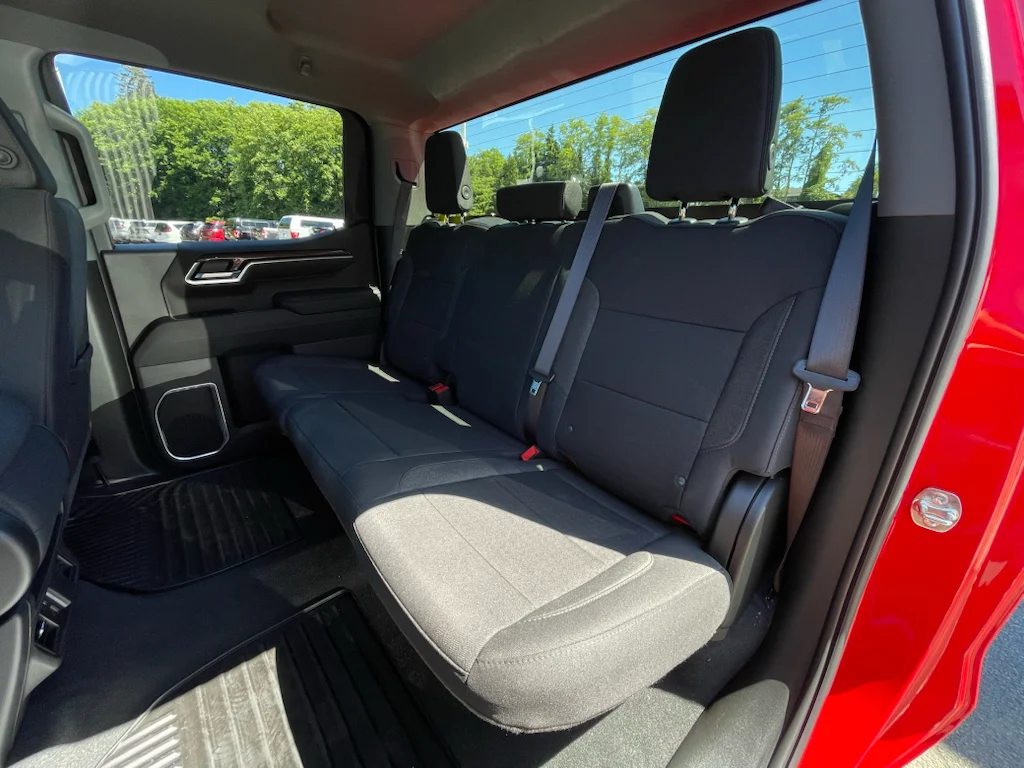 New 2026 Red Hot Chevrolet LT (2FL) image 31