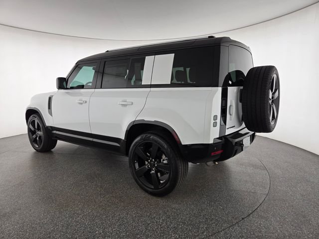 New 2026 Fuji White Land Rover X-Dynamic SE image 16