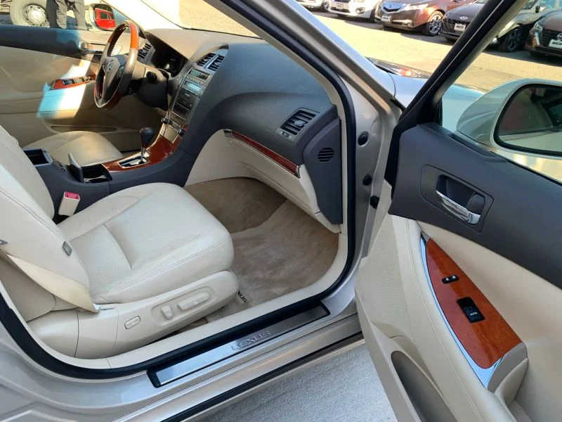 Used 2011 Gold Lexus ES 350 Sedan 4D image 41