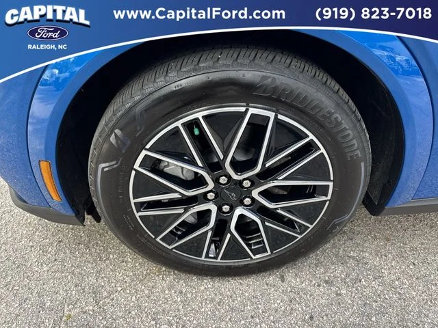Used 2025 Blue Ford Premium image 13