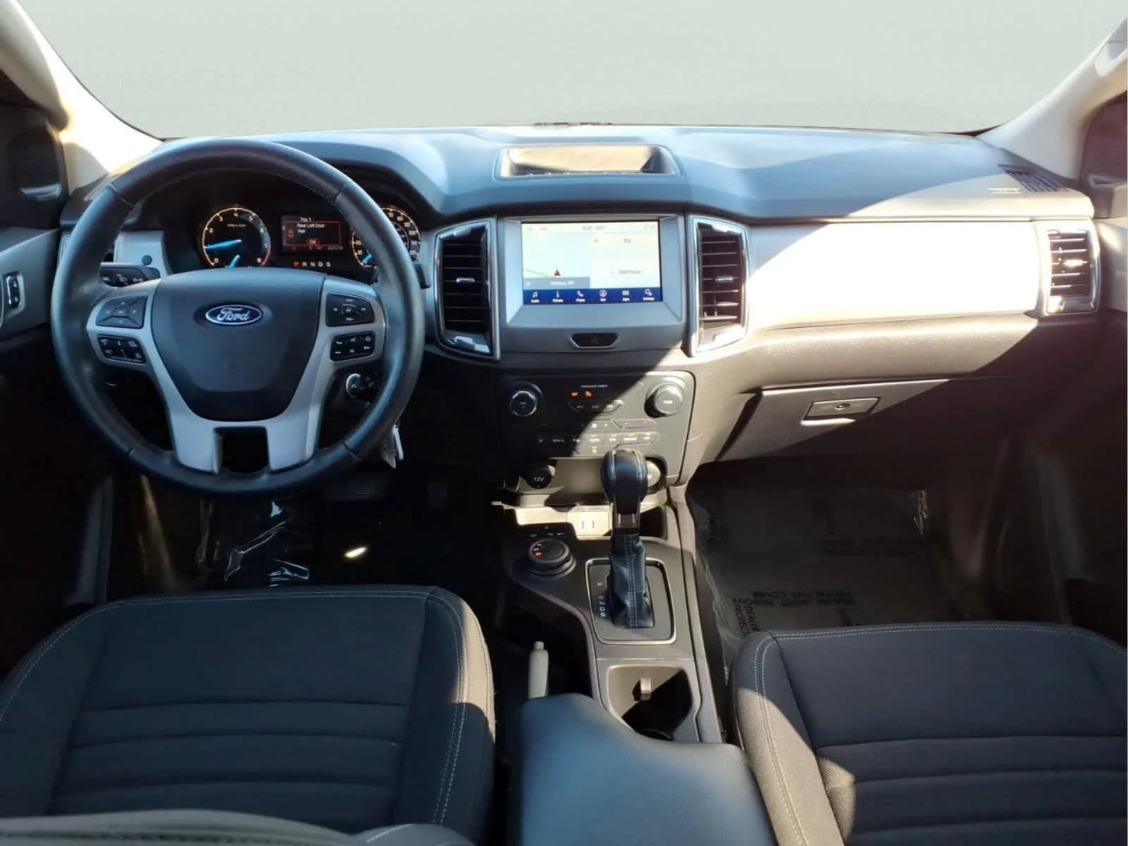 Used 2023 Oxford White Ford XLT image 18