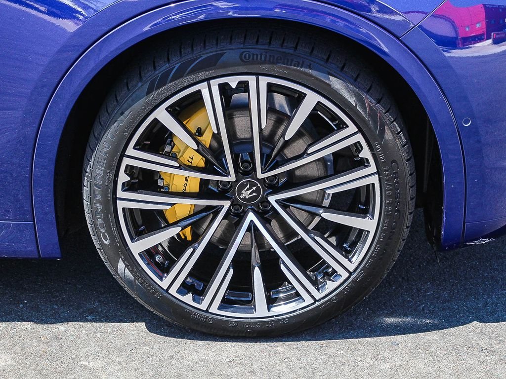 Used 2023 Blue Maserati Modena image 12