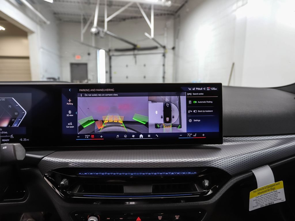 2025 BMW i4 40 - Photo 17