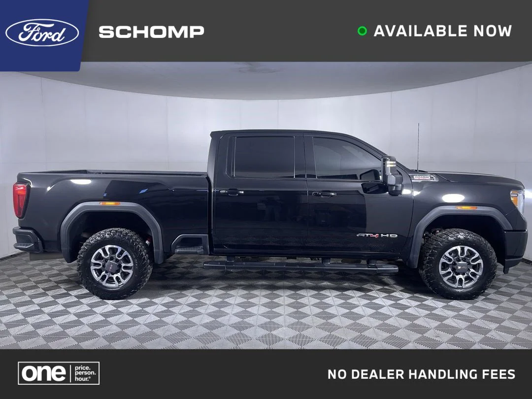 2022 GMC Sierra 4WD Crew Cab Standard Box AT4's photo