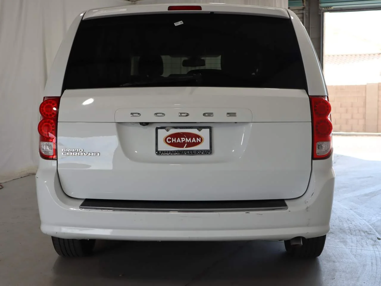 Used 2019 White Knuckle Clear Coat Dodge SE image 5