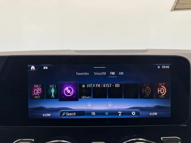 New 2026 White Mercedes-Benz GLA 250 image 28