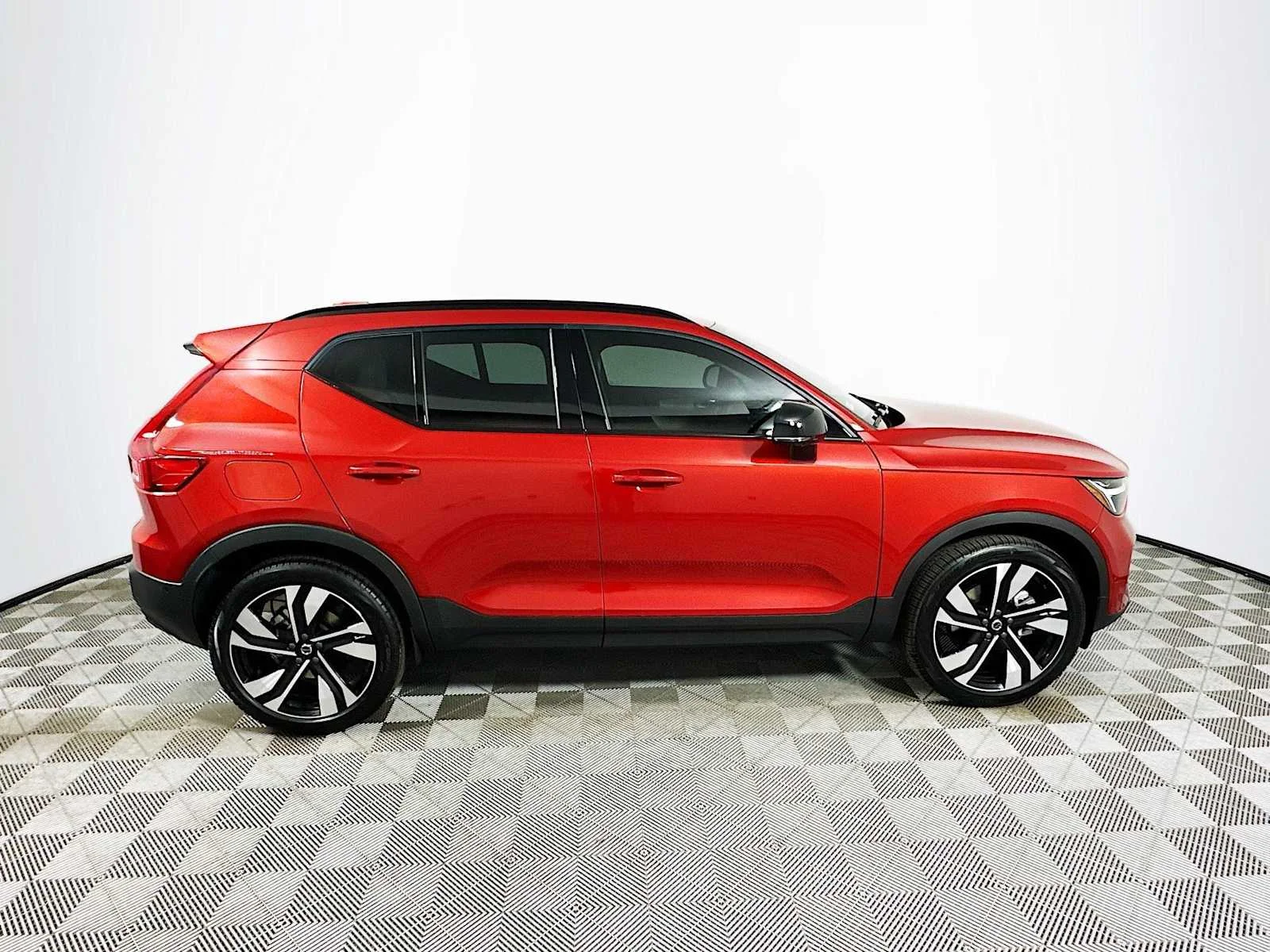 2025 Volvo XC40 Ultra - Photo 8