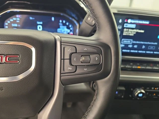 Used 2025 Summit White GMC SLT image 30