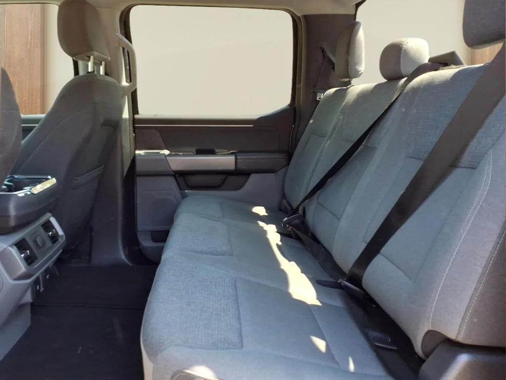 Used 2025 Gray Ford XLT image 21