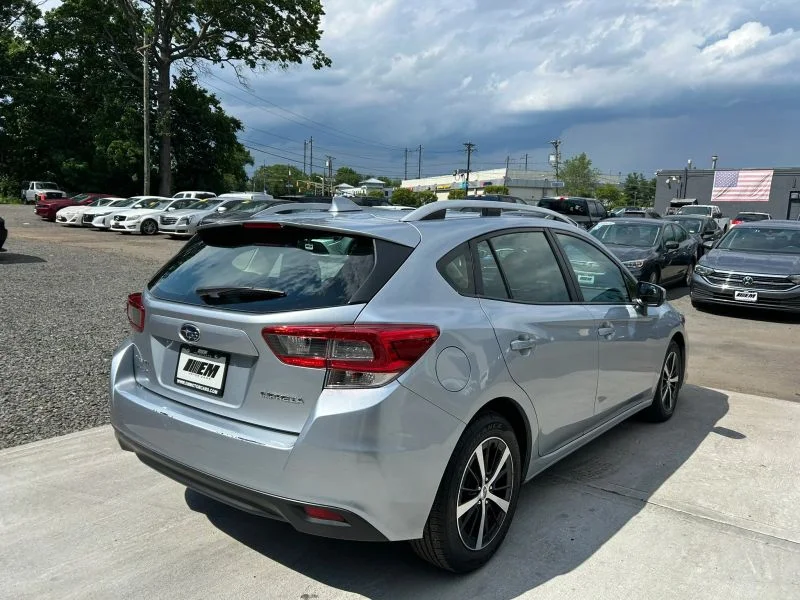 Used 2023 Silver Metallic Subaru Premium Wagon 4D image 30