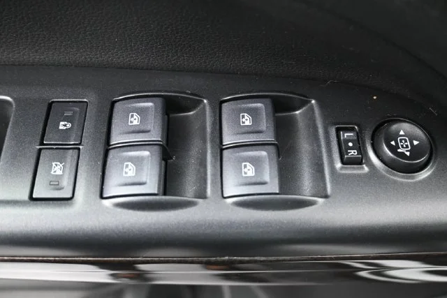 Used 2022 SUMMIT WHITE GMC 2WD Elevation image 12