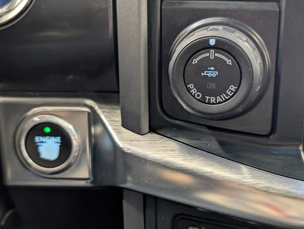 Used 2022 Antimatter Blue Metallic Ford Lariat image 11