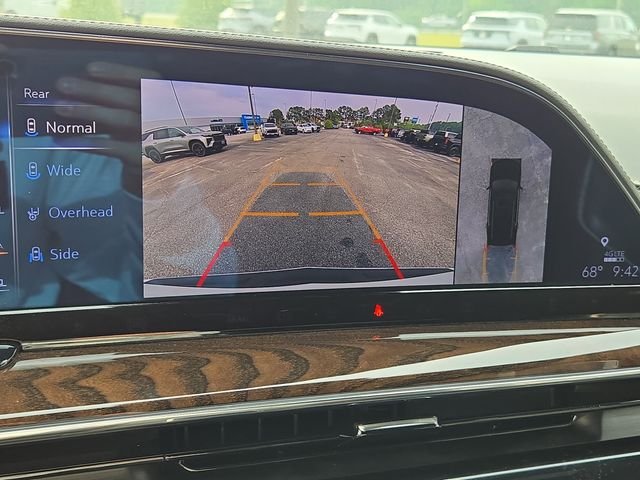 Used 2022 White Cadillac Sport Platinum image 29