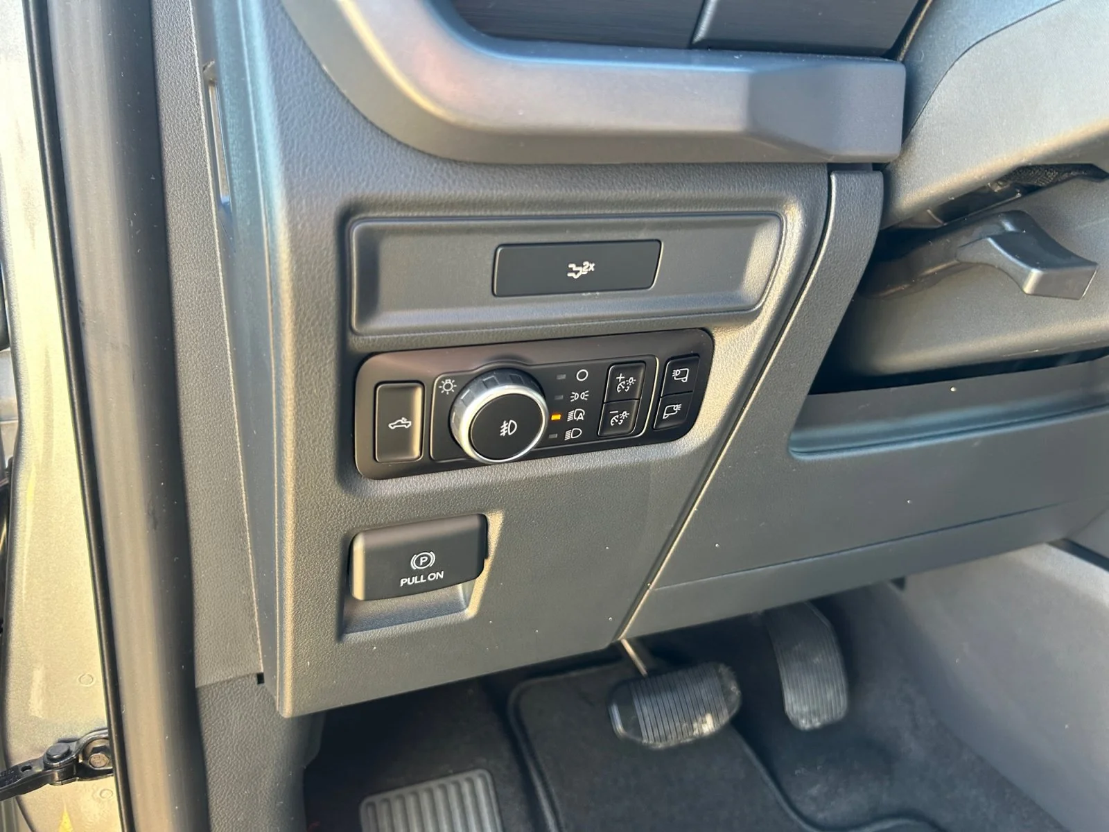 New 2026 Iconic Silver Metallic Ford XLT image 16