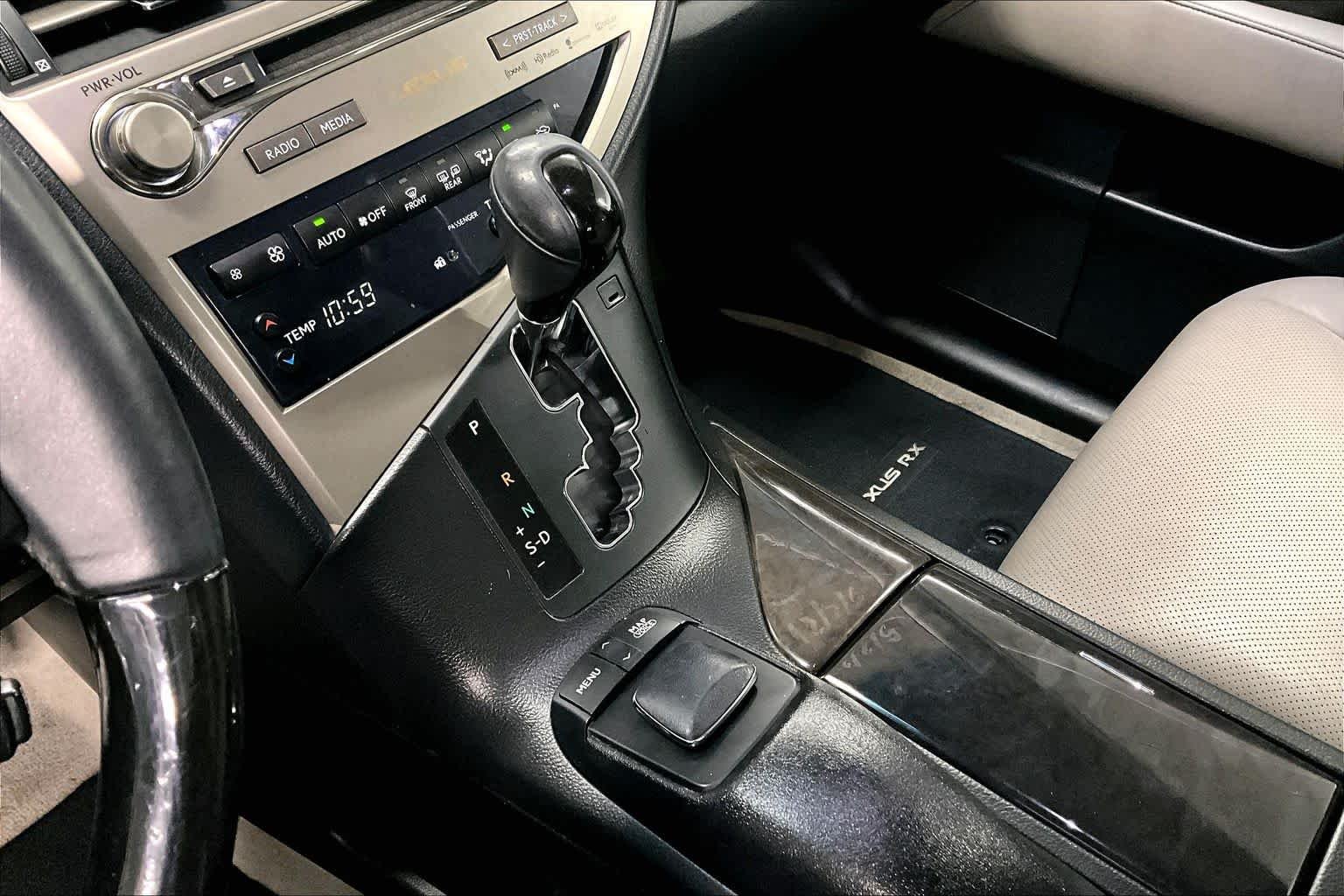 Used 2014 Nebula Gray Pearl Lexus  image 17