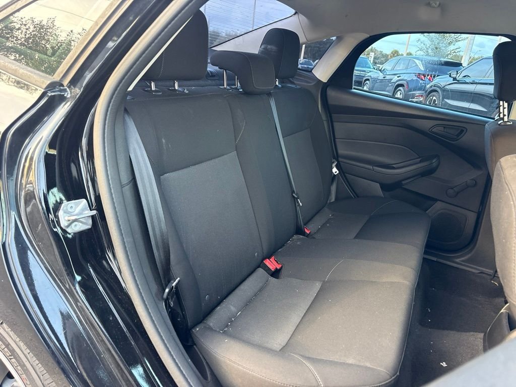 2018 Ford Focus S - Photo 14