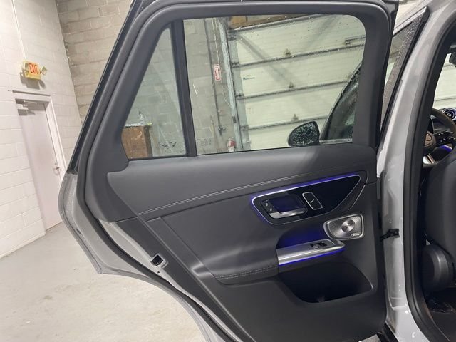 New 2026  Mercedes-Benz GLC 300 image 11