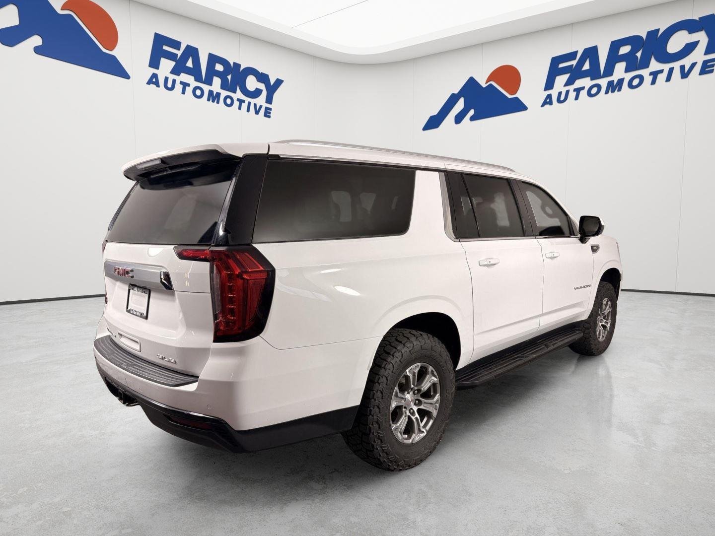 Used 2022 Summit White GMC SLE image 8