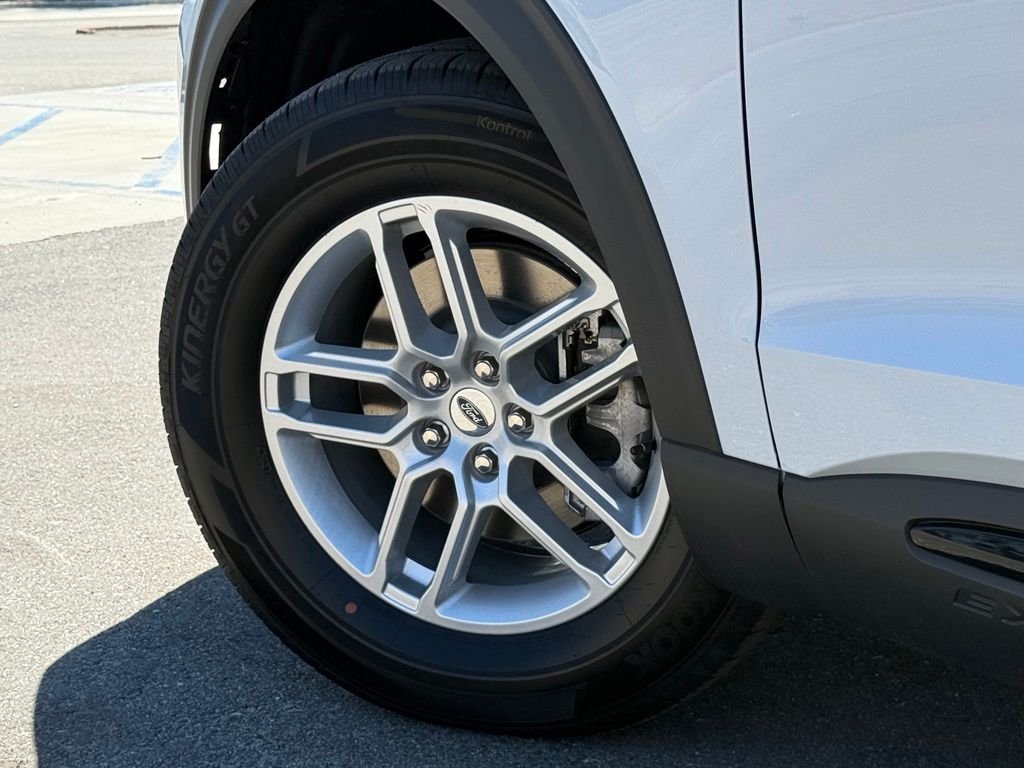 New 2026 Space White Metallic Ford Active image 16
