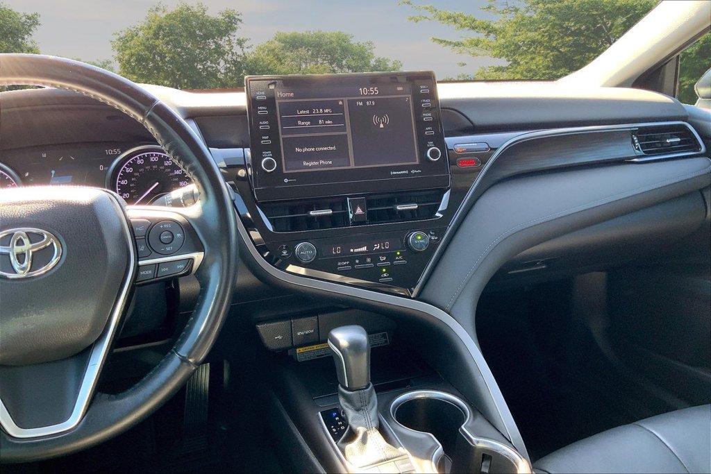 Used 2021 Black Toyota XLE image 9