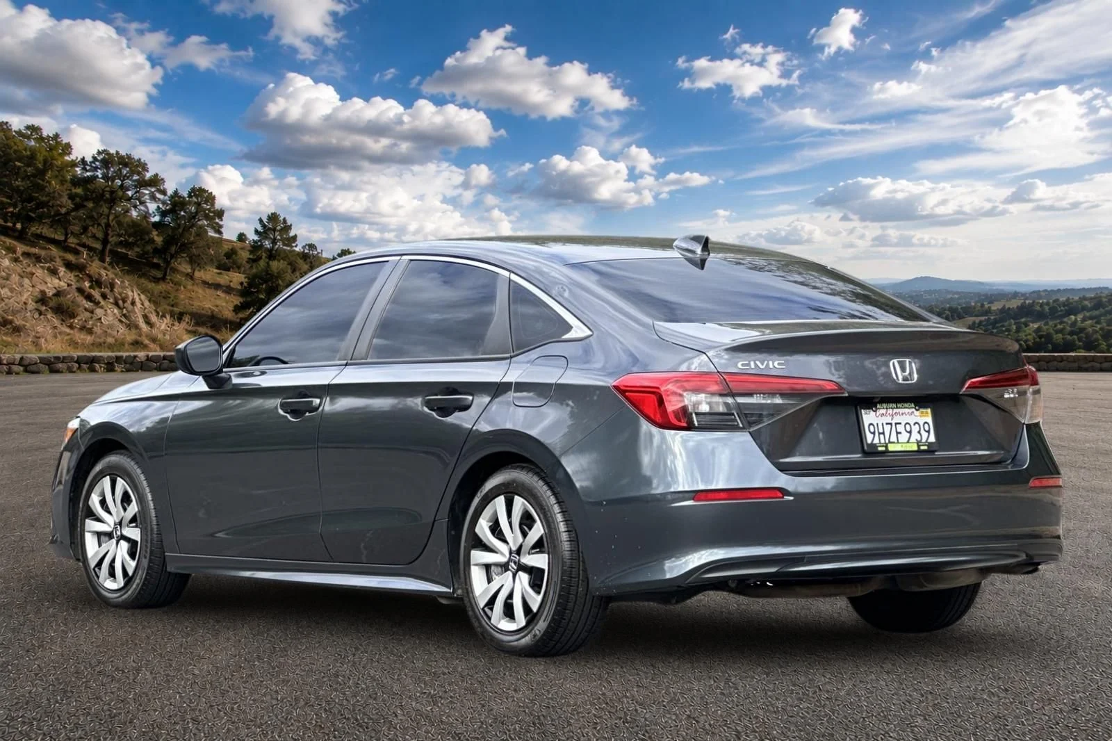 Used 2023 Meteorite Gray Metallic Honda LX image 7