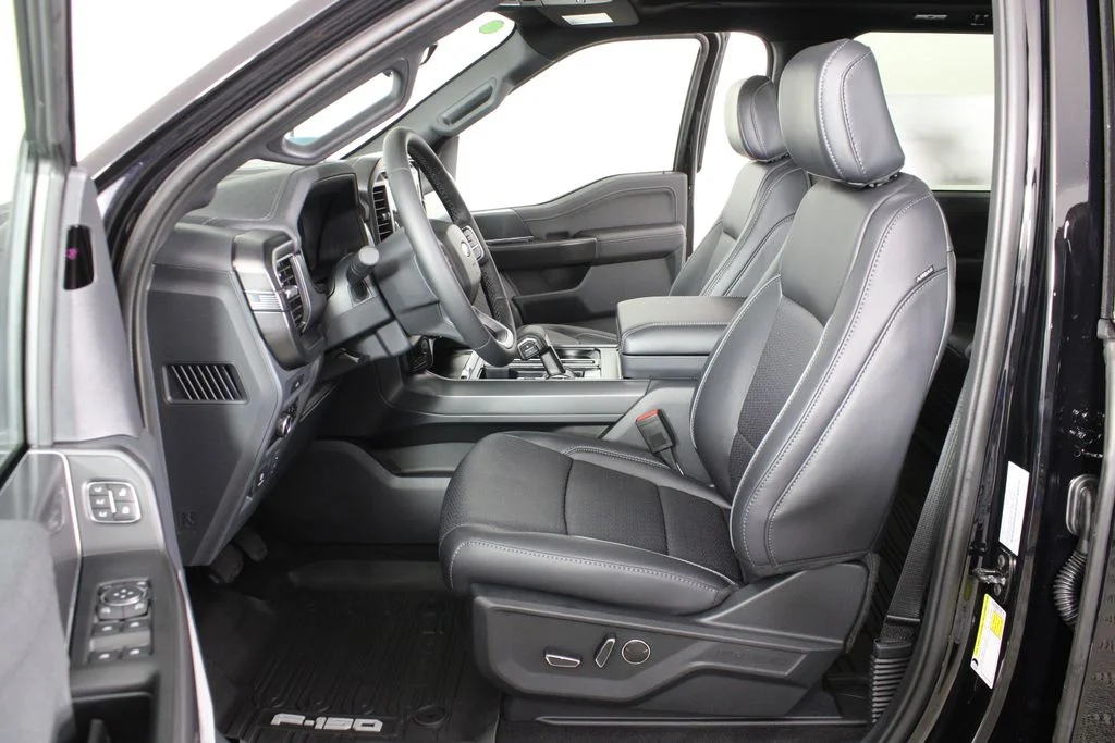 New 2026 Agate Black Metallic Ford Lariat image 24