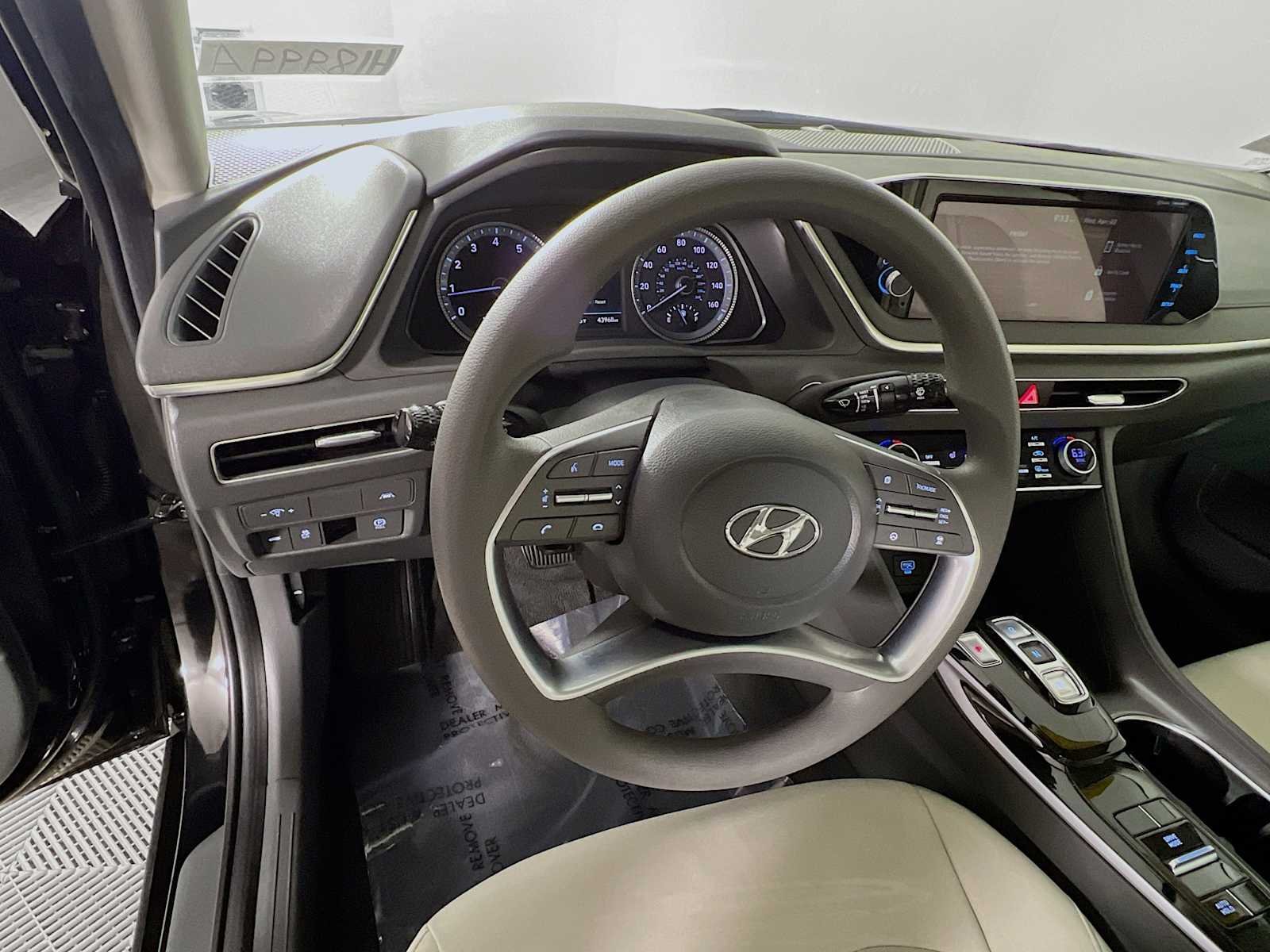 Used 2023 Onyx Black Hyundai SEL image 11