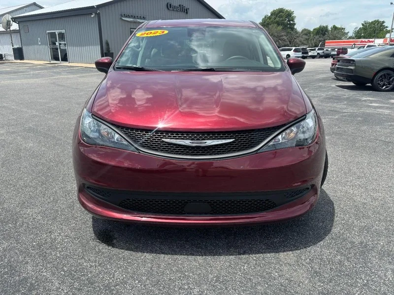 Used 2023 Velvet Red Pearlcoat Chrysler LX image 9