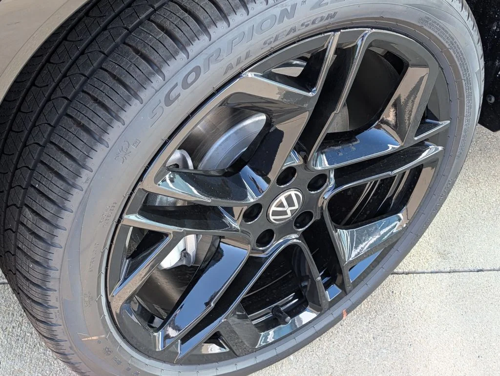 New 2026 Black Volkswagen SE R-Line Black image 10