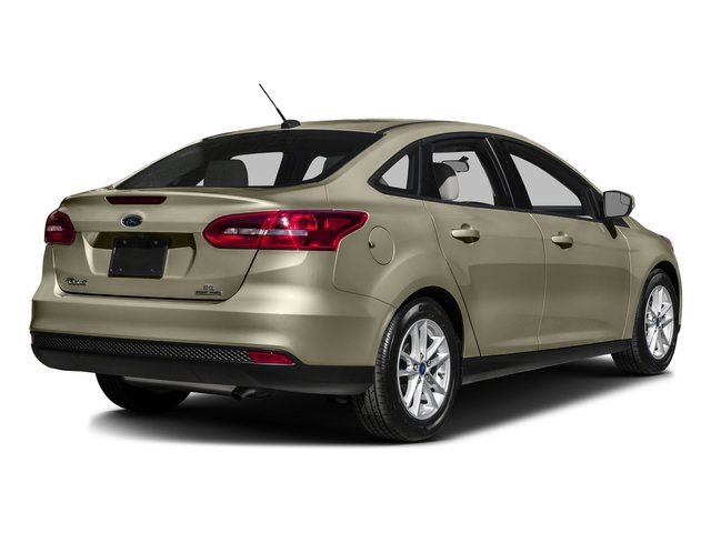 2016 Ford Focus Sedan SE's photo