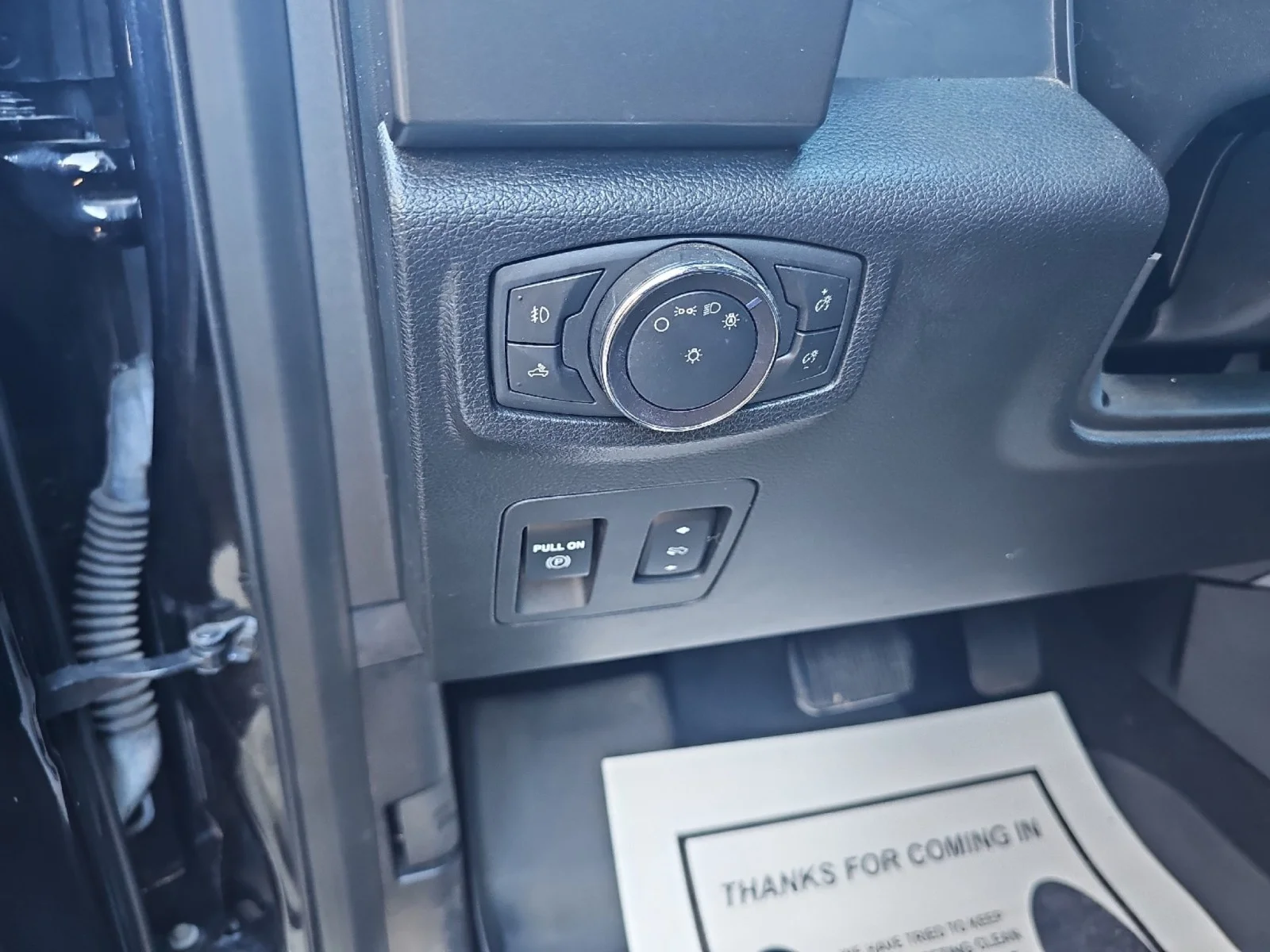 Used 2020 Agate Black Metallic Ford XLT image 28